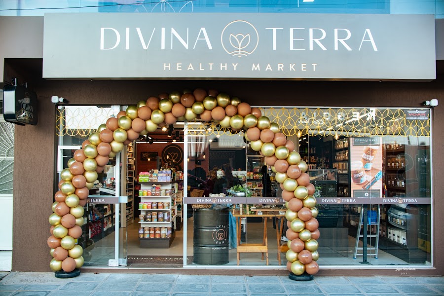 Fachada de Divina Terra